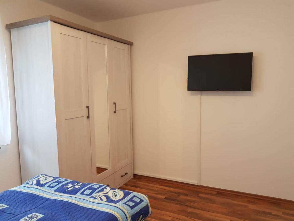 Ferienwohnung- Sarah Hahnstatten Εξωτερικό φωτογραφία